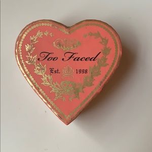 Too Faced Sweethearts Blush Sparkling Bell…